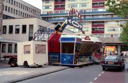 1997 Opbouw: collectie H. van Oers 1997, Kermis, Opbouw, Tilburg, Tilburgse kermis