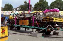 1997 Opbouw: collectie H. van Oers 1997, Kermis, Opbouw, Tilburg, Tilburgse kermis