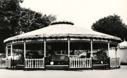 1956: Foto collectie H. van Oers 1956, Kermis, Tilburg