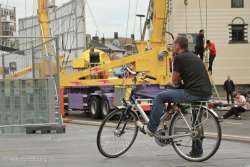 2011, FIETSEN, Kermis, MANNEN, Opbouw, RIJWIELEN, Tilburg