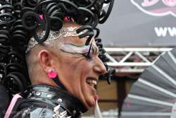 2011, TRAVESTIE, Tilburgse kermis, roze maandag